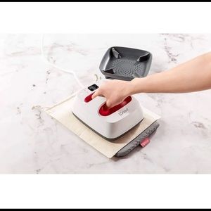 Cricut EasyPress Mat, Protective Heat-Resistant Mat for Heat Press Machines